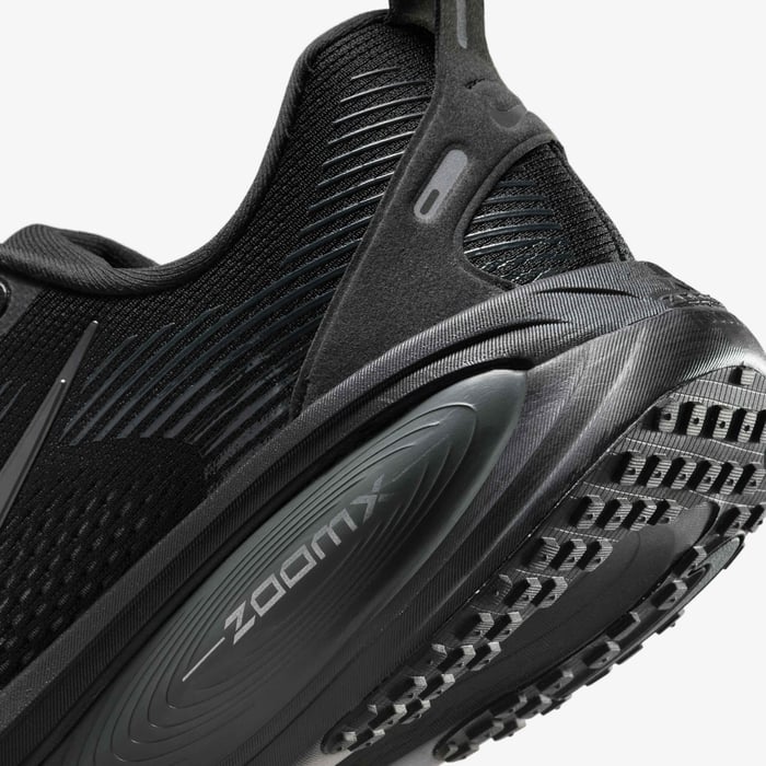 Nike Vomero 18 Road Running Shoes