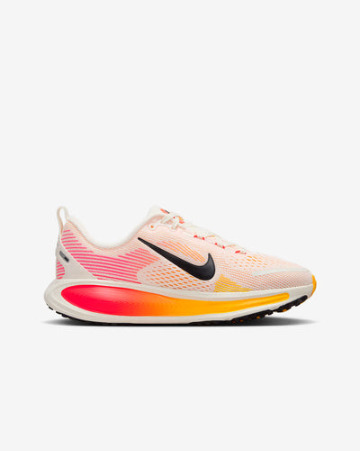 Nike Vomero 18 Sail/Bright Crimson/Laser Orange/Black