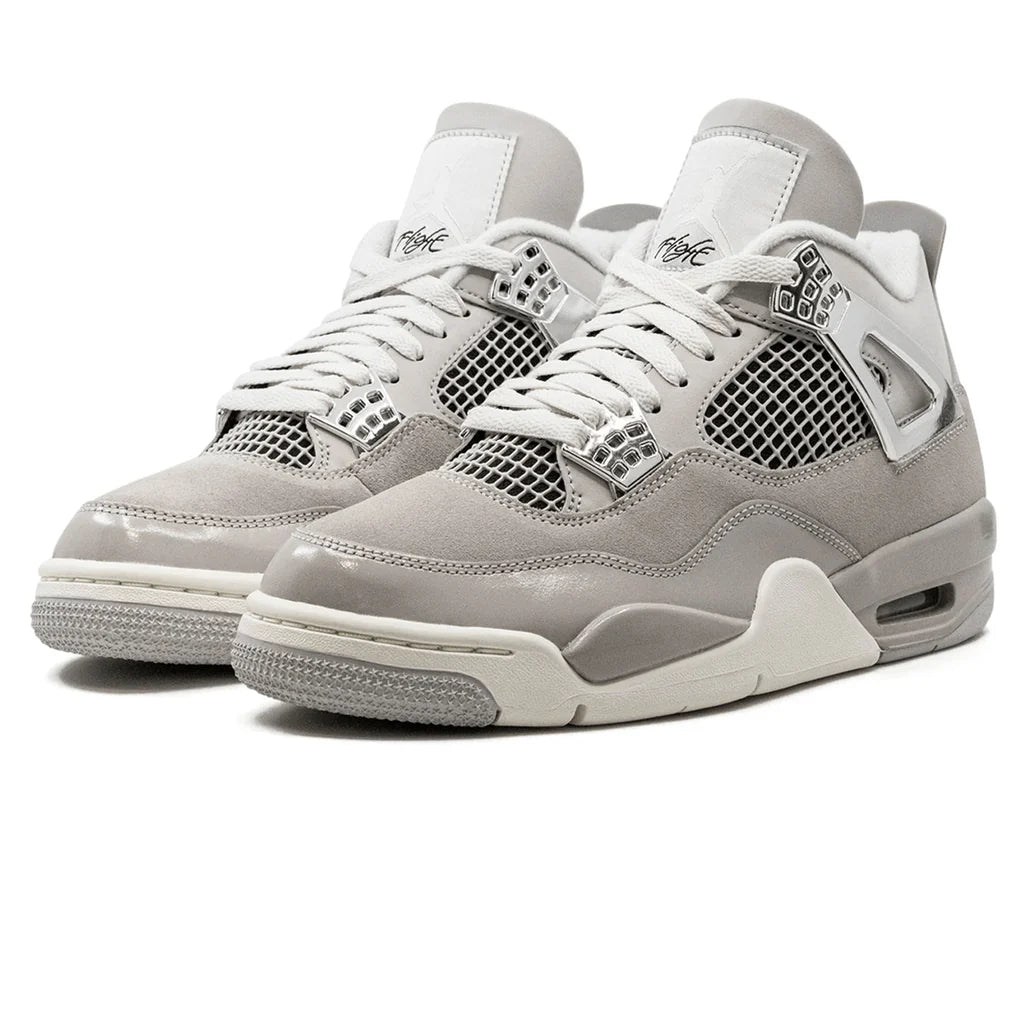 Air Jordan 4 - Frozen Moments